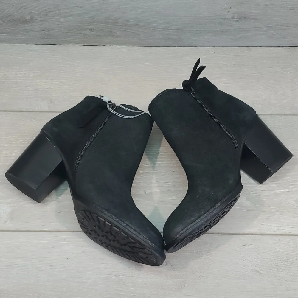 NEW Sofft Womens Wilton Suede Ankle Heels shoes boots sz 6M
